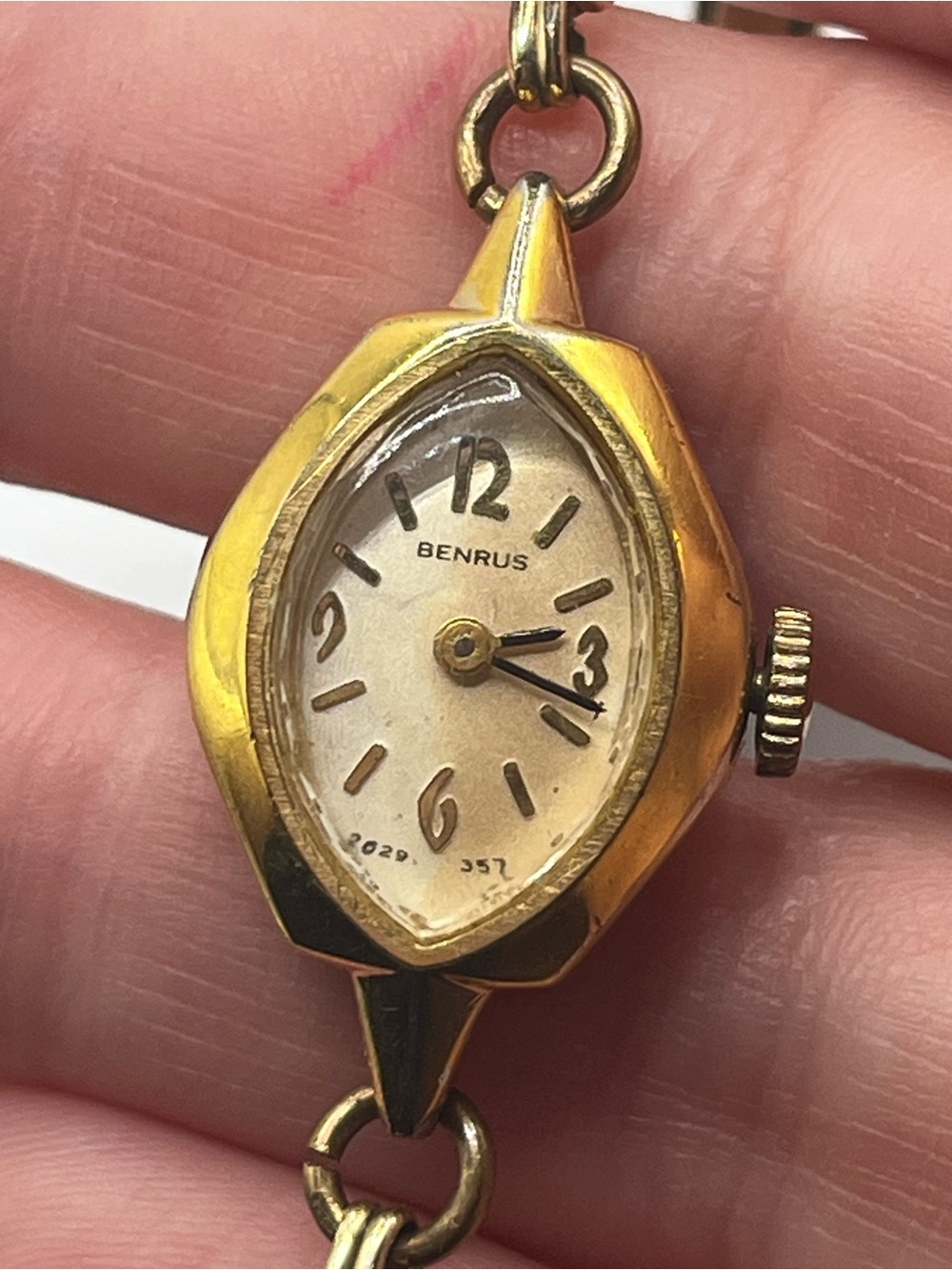 Benrus Working Vintage ladies Scarab 1/20 12kt gf wristwatch 16mm